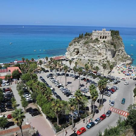 Deus Accomodation Tropea Esterno foto